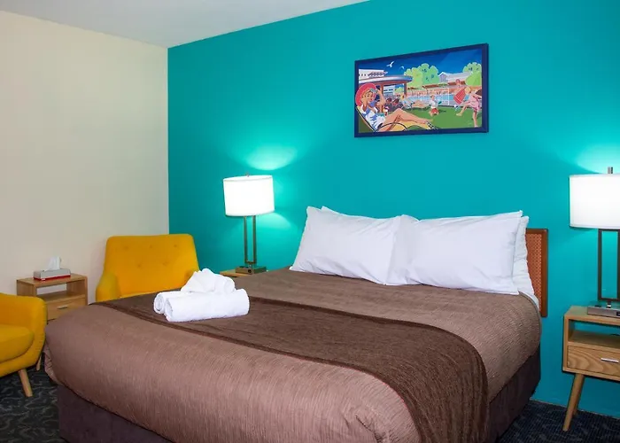 Bowmont Motel